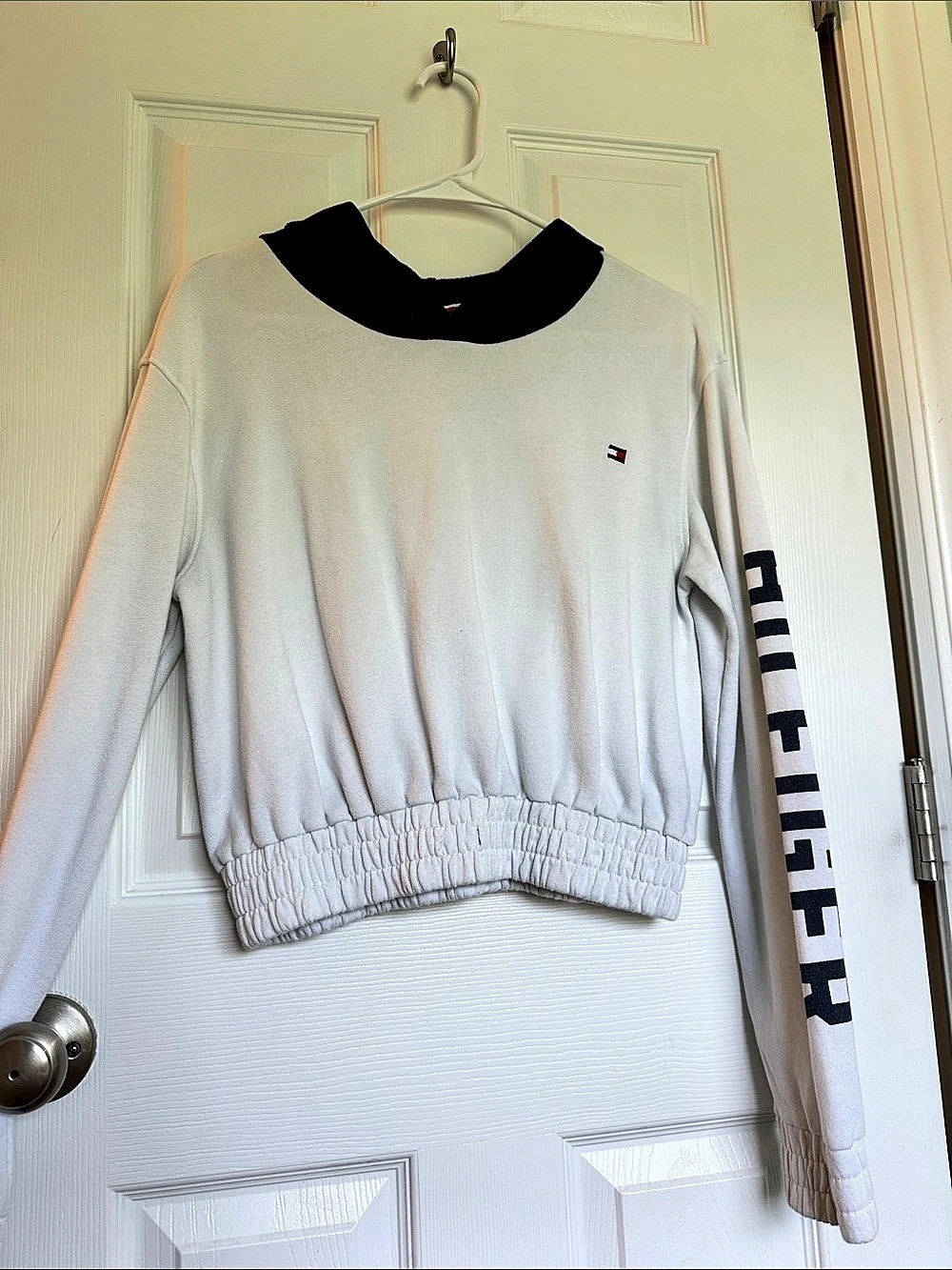 Tommy Hilfiger Color Block Sweatshirt Size Small Cropped